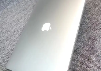 原装正版大品牌本本.设计办公游戏家用95成新.包邮送货上门！